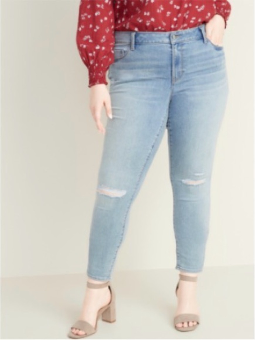 Plus size Women’s mid-rise pop icon skinny distressed jeans